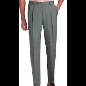 NWT Jos A Bank Men's Grey Chino Pants - Pleated